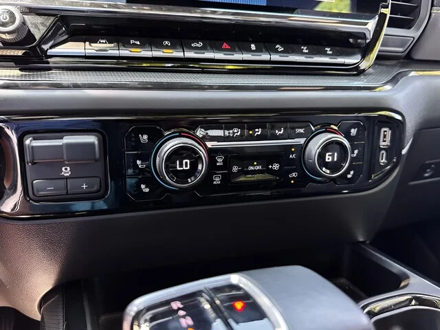 Used 2023 Black Chevrolet ZR2 image 11