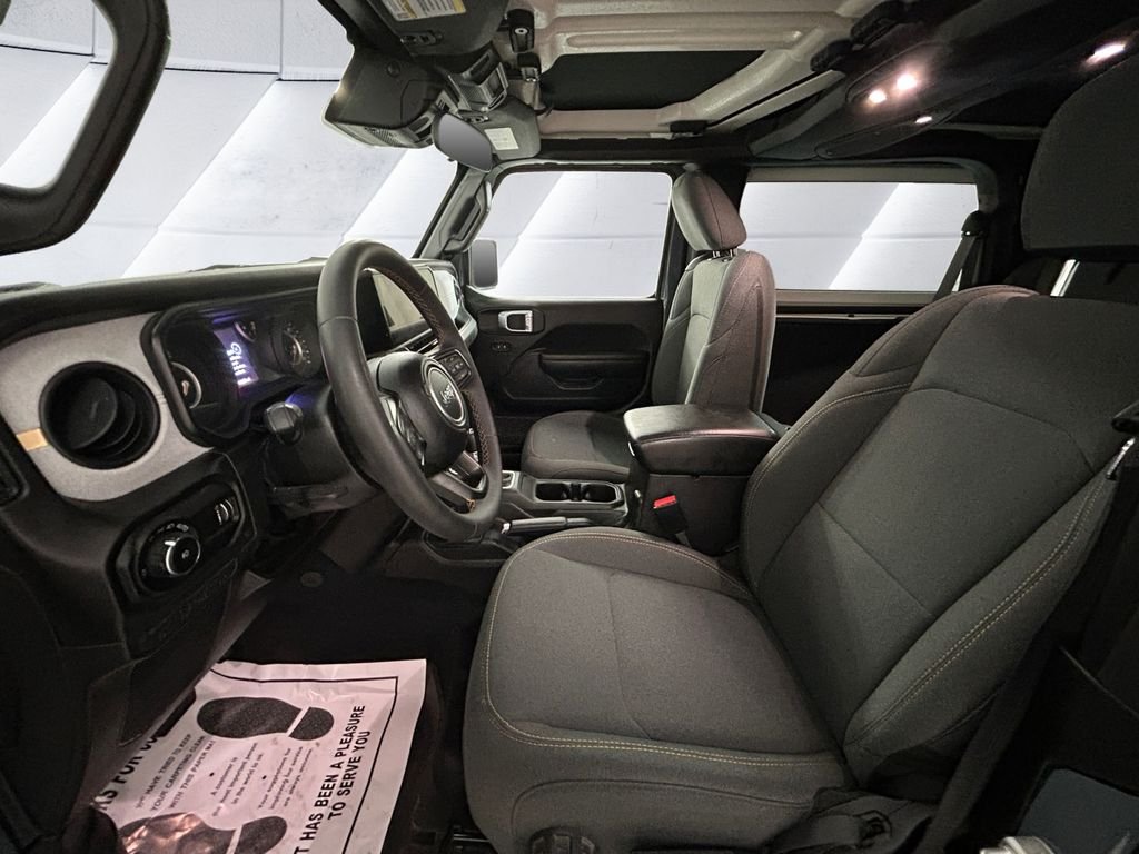Used 2024 Gray Jeep Sport S image 7