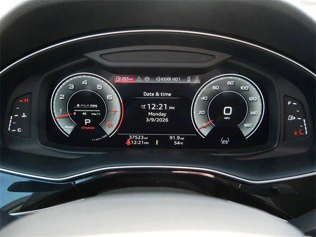 Used 2025  Audi 55 Premium Plus image 19