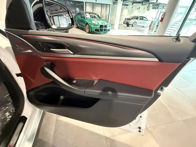 Used 2024 Alpine White BMW xDrive30i image 29