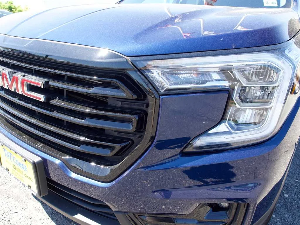 2023 GMC Terrain SLT - Photo 9