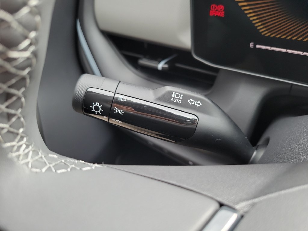 New 2027 Snow White Pearl Kia S image 25