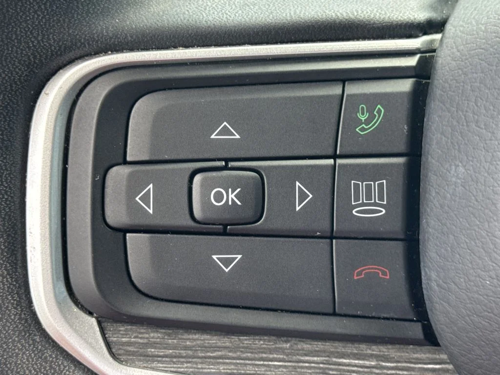 Used 2022 Silver Jeep Series II image 25