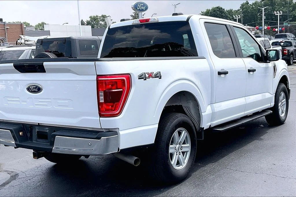 Used 2021 White Ford XLT image 12