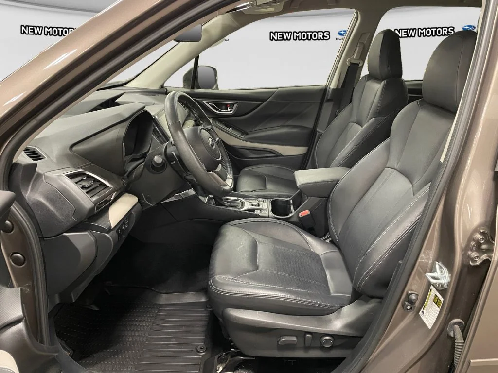 Used 2024 Brilliant Bronze Metallic Subaru Limited image 9