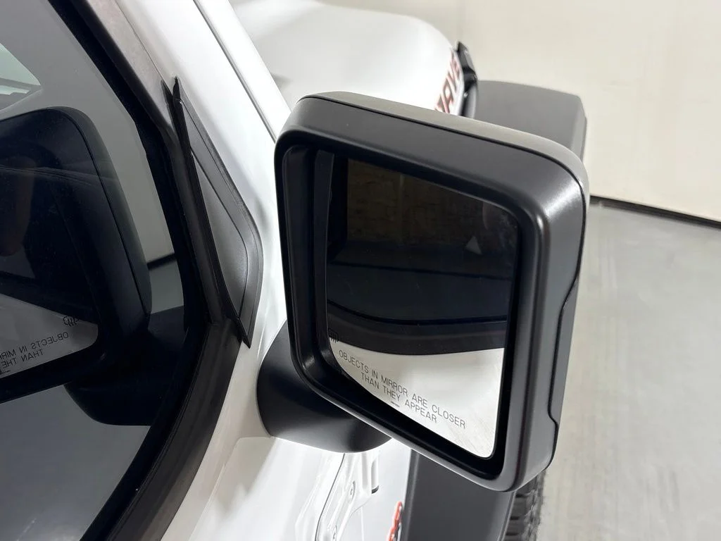 Used 2025 White Jeep Mojave image 14