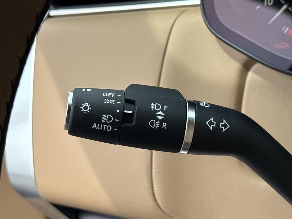 New 2026 Gold Land Rover SE image 8