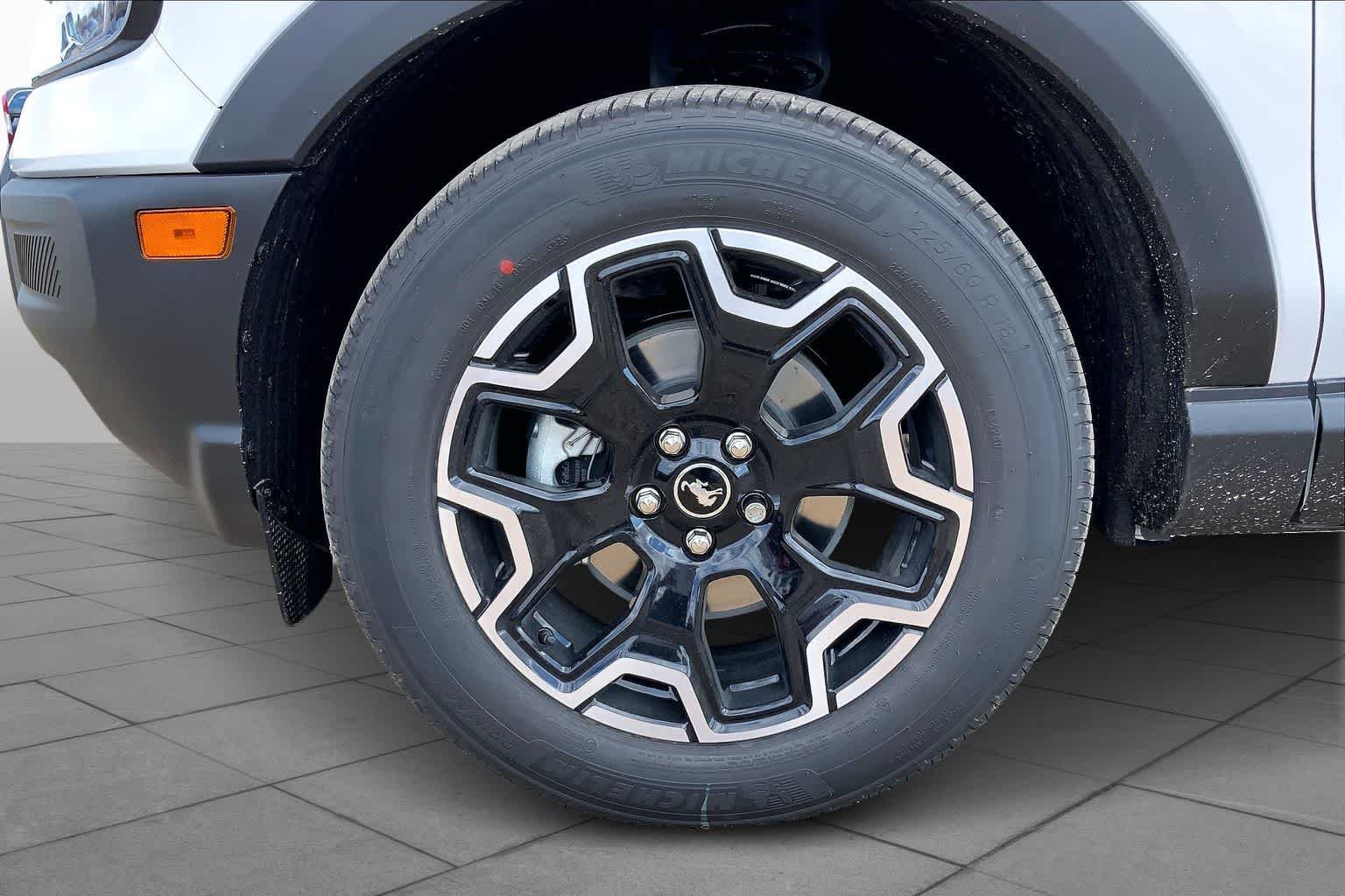 New 2025 Oxford White Ford Outer Banks® image 11