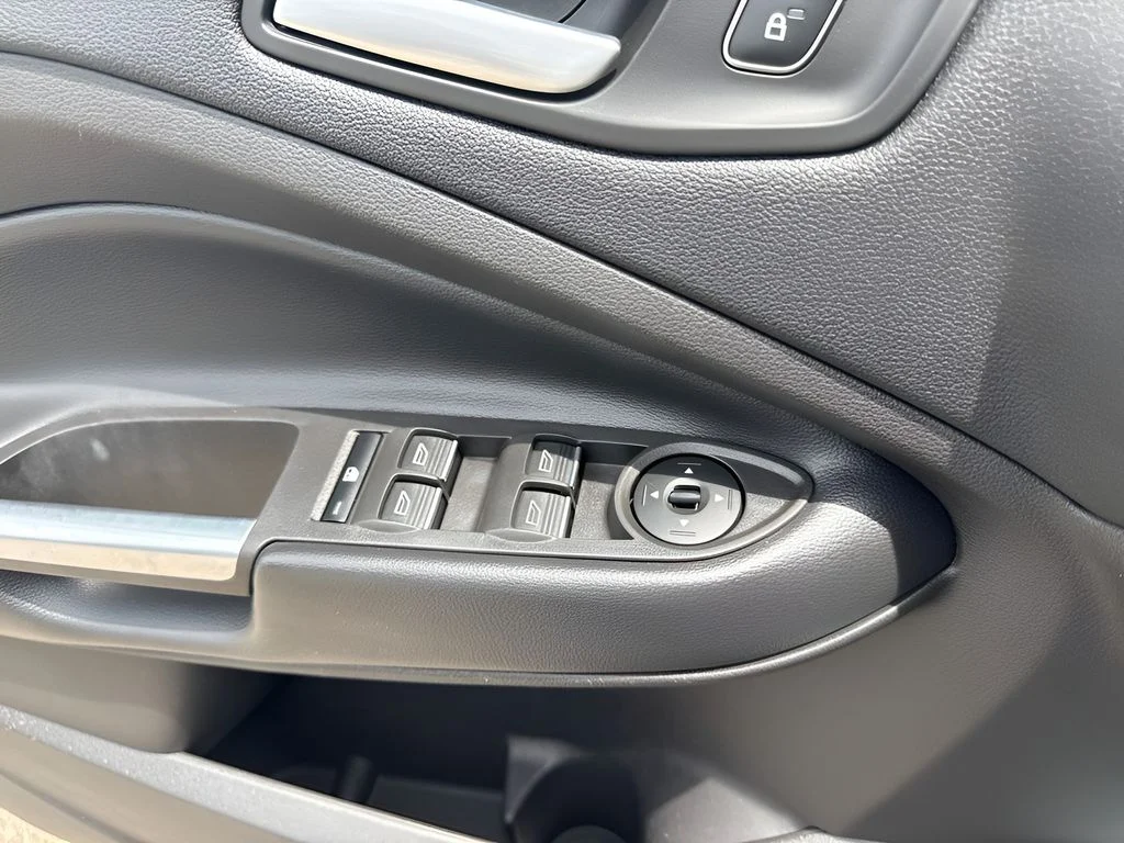 Used 2019 White Ford SEL image 26