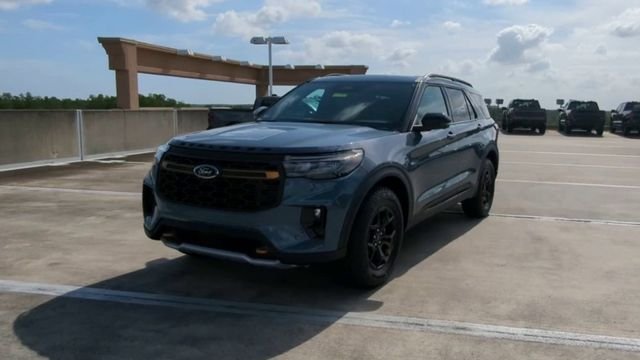 New 2026 Vapor Blue Metallic Ford Tremor® image 79