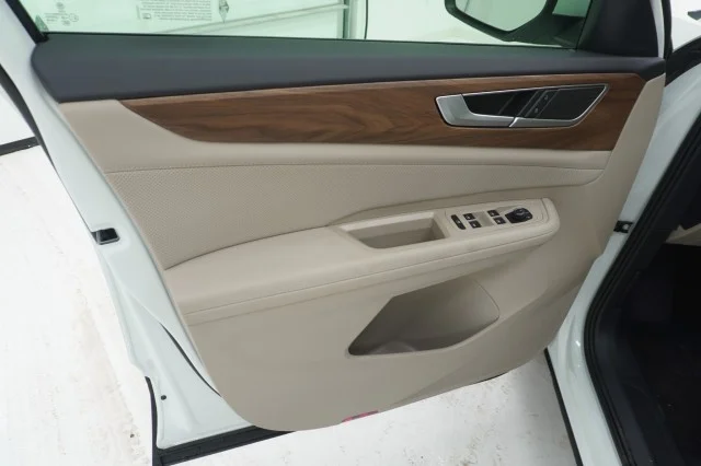 New 2026 Opal White Pearl Volkswagen 2.0T SE image 14