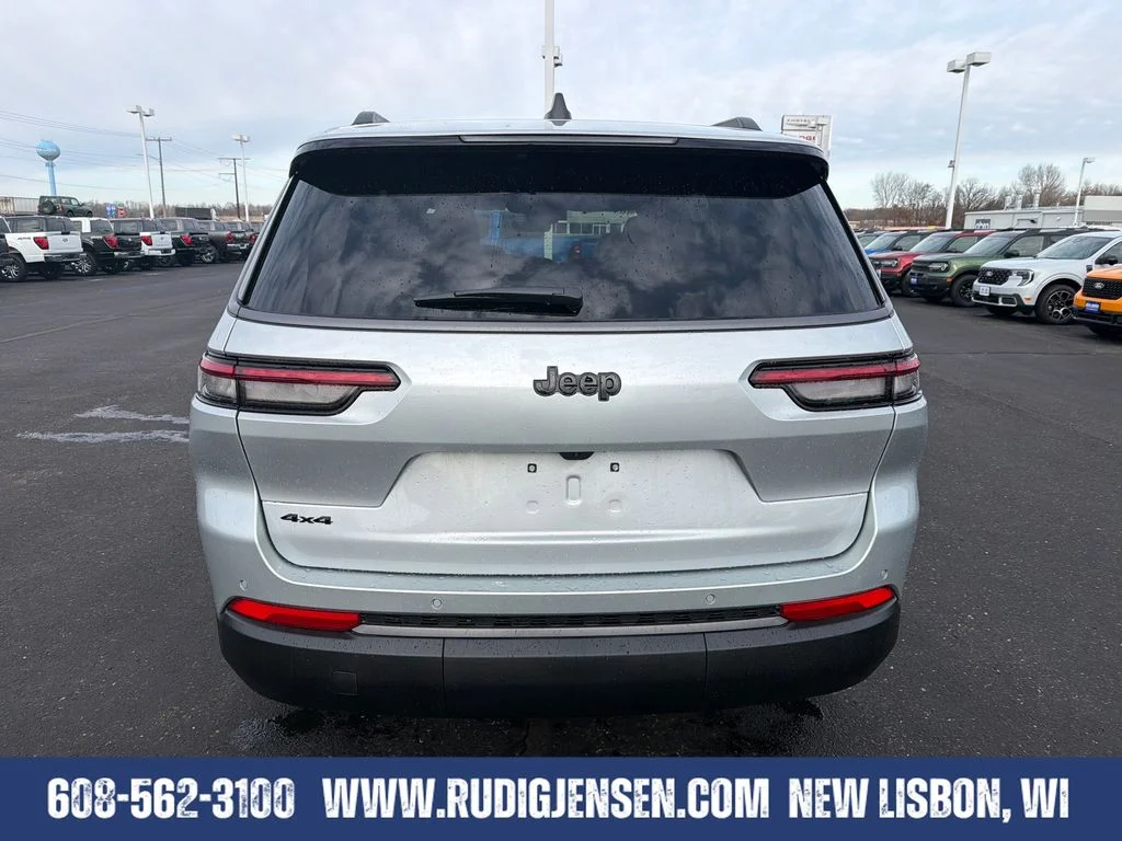 New 2026 Silver Jeep Limited image 4