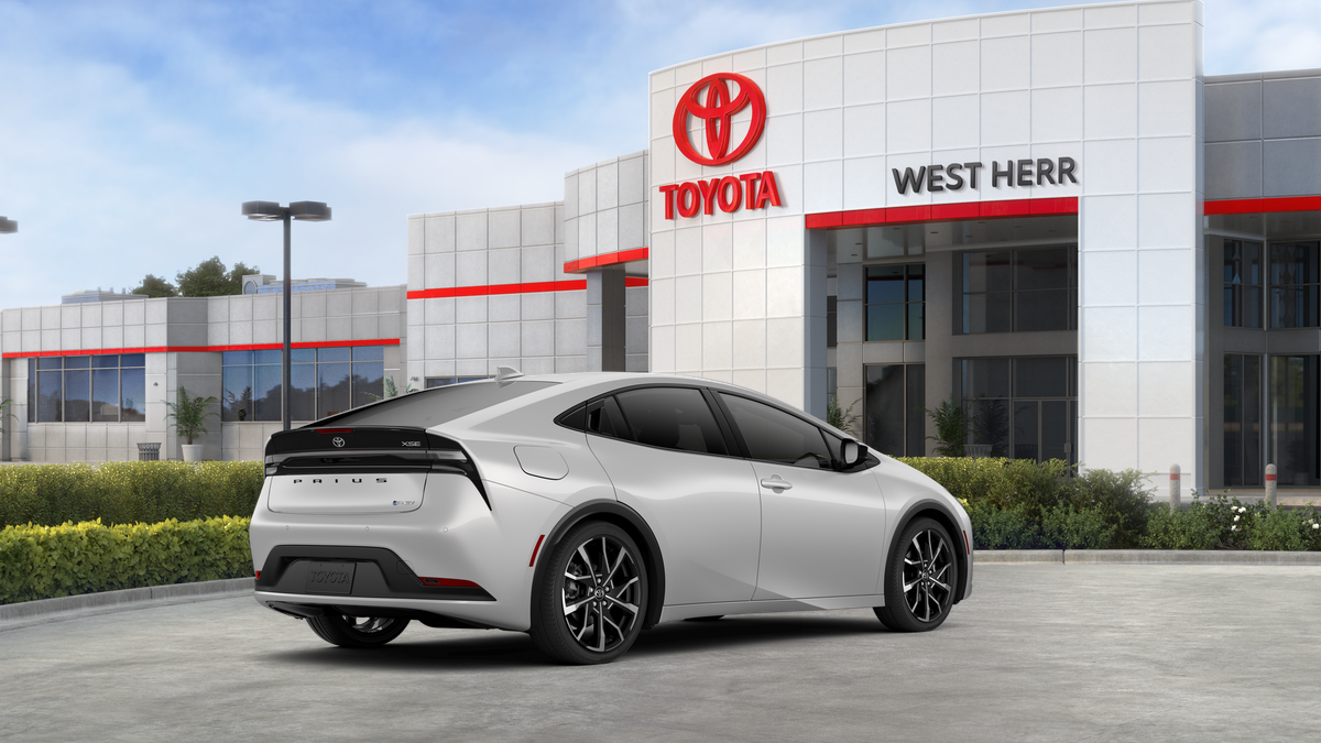 2026 Toyota Prius Plug-in Hybrid XSE - Photo 10