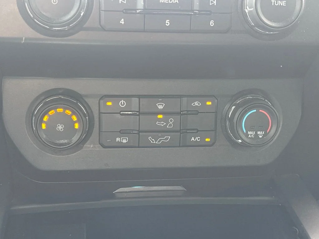 Used 2019 White Ford XL image 11
