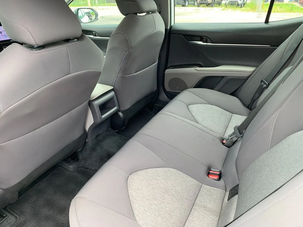 Used 2022 White Toyota LE image 14