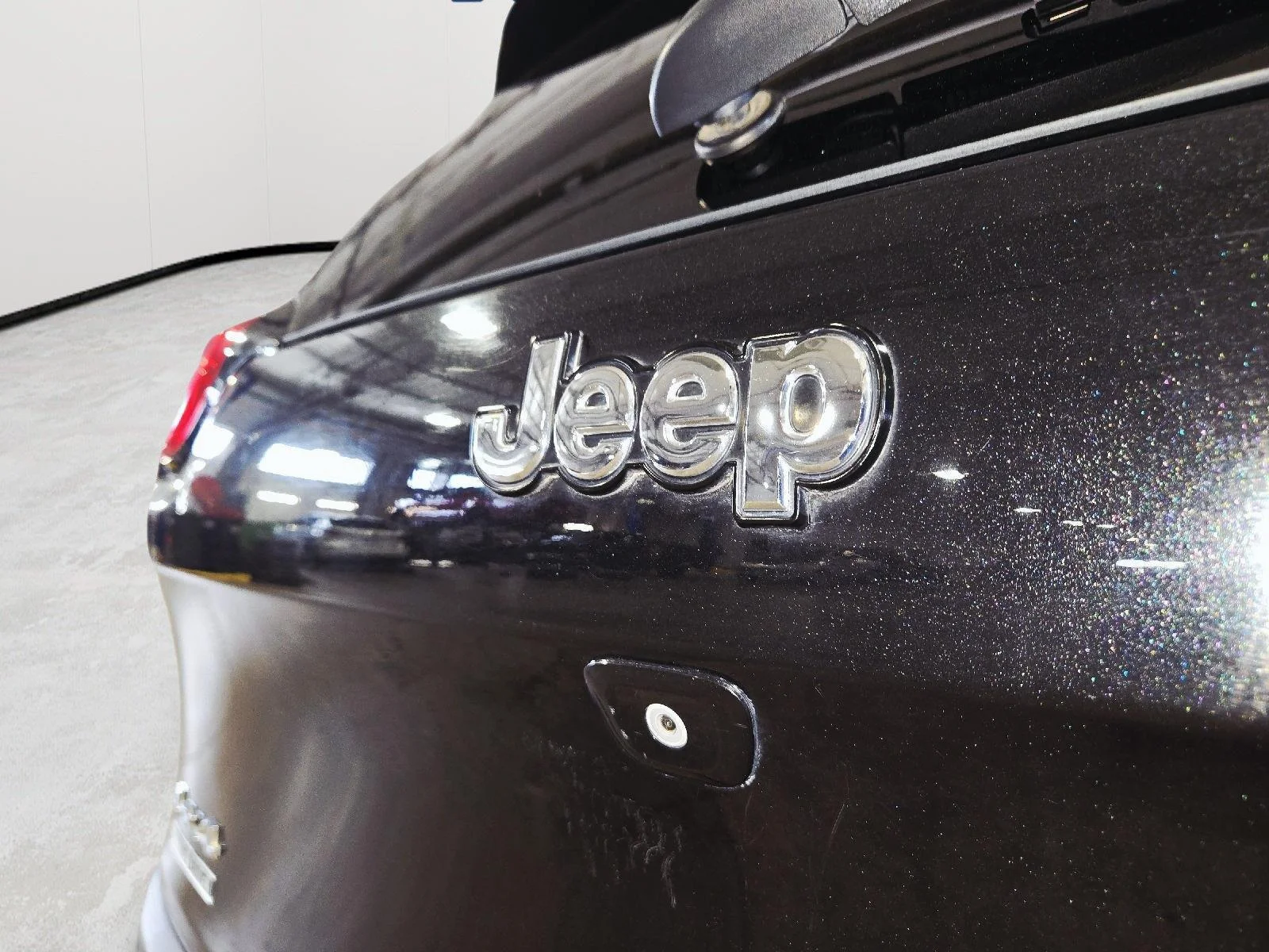 Used 2014 Brilliant Black Crystal Pearlcoat Jeep Limited image 48