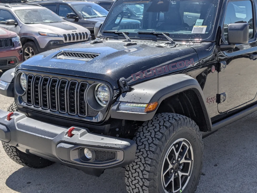 New 2026 Black Jeep Rubicon - - 4x4 - 3.6L V6 - Nappa Leather - 3-Pc Hardtop - Steel Perf Hood & More! image 10