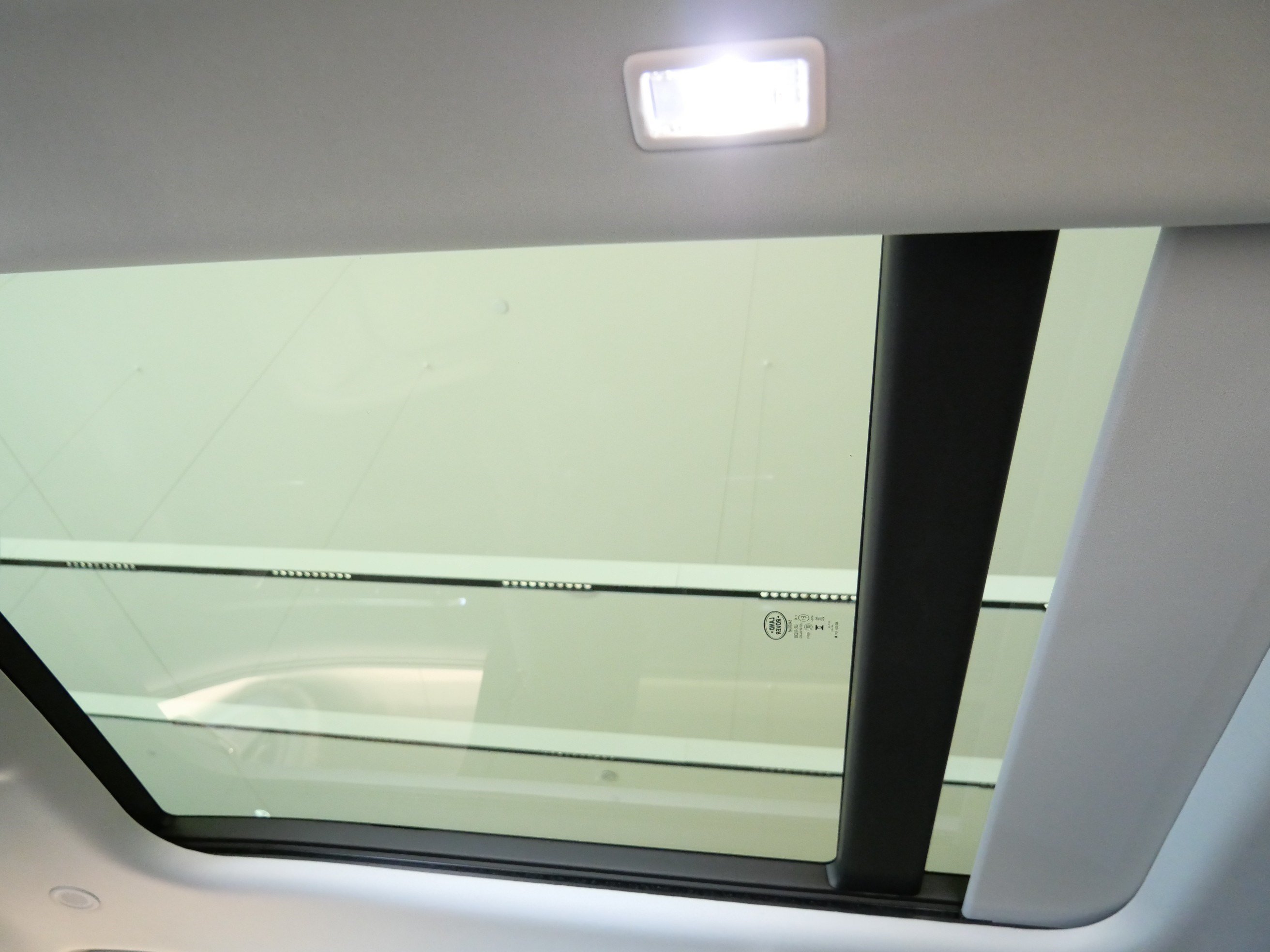 New 2026 Woolstone Green LAND ROVER X-Dynamic SE image 9