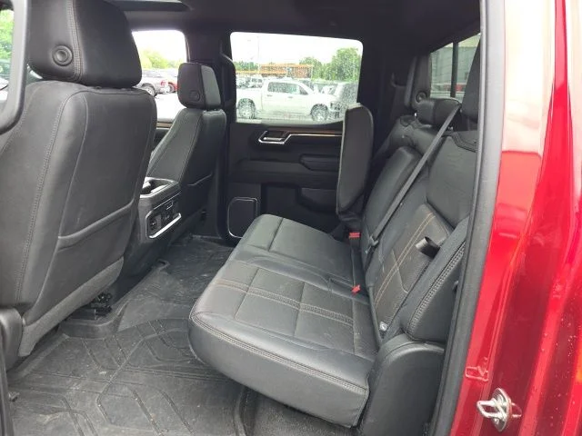Used 2023 Red Chevrolet High Country image 13