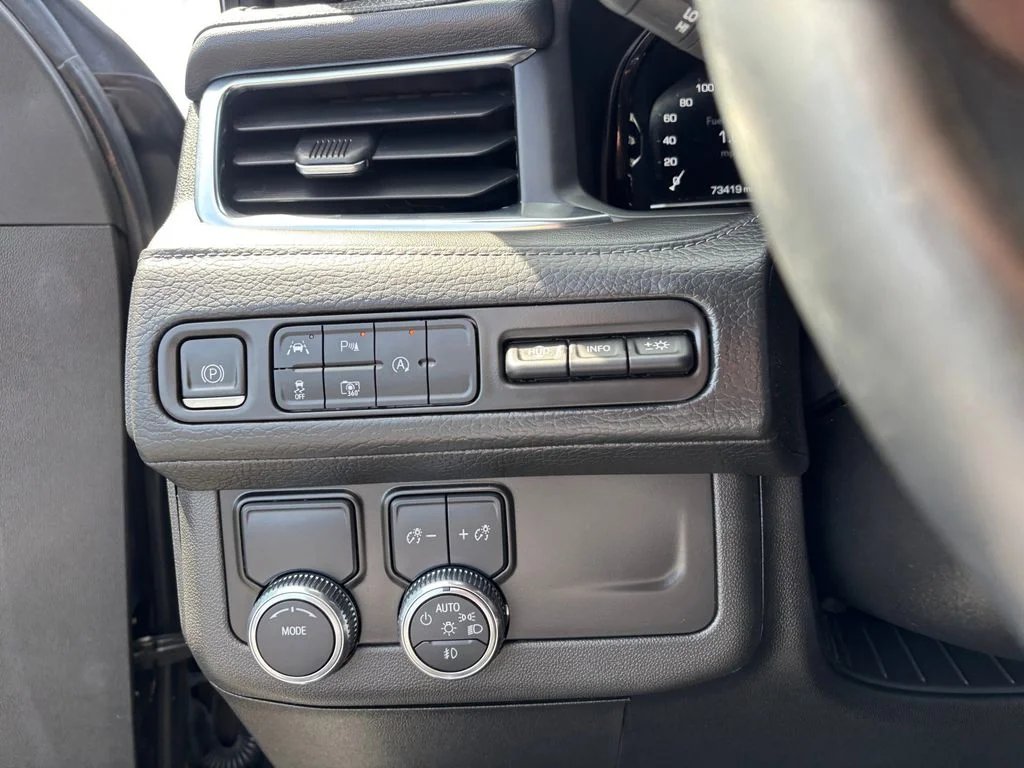 Used 2023 Silver GMC Denali image 24
