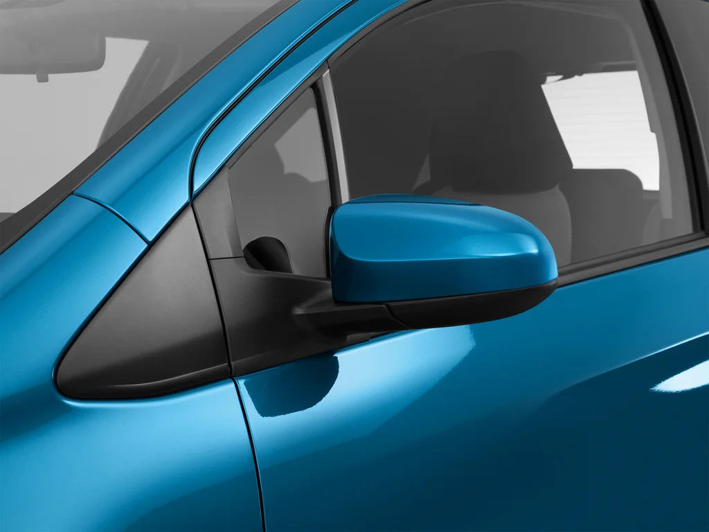 Used 2013 Blue Toyota LE image 39