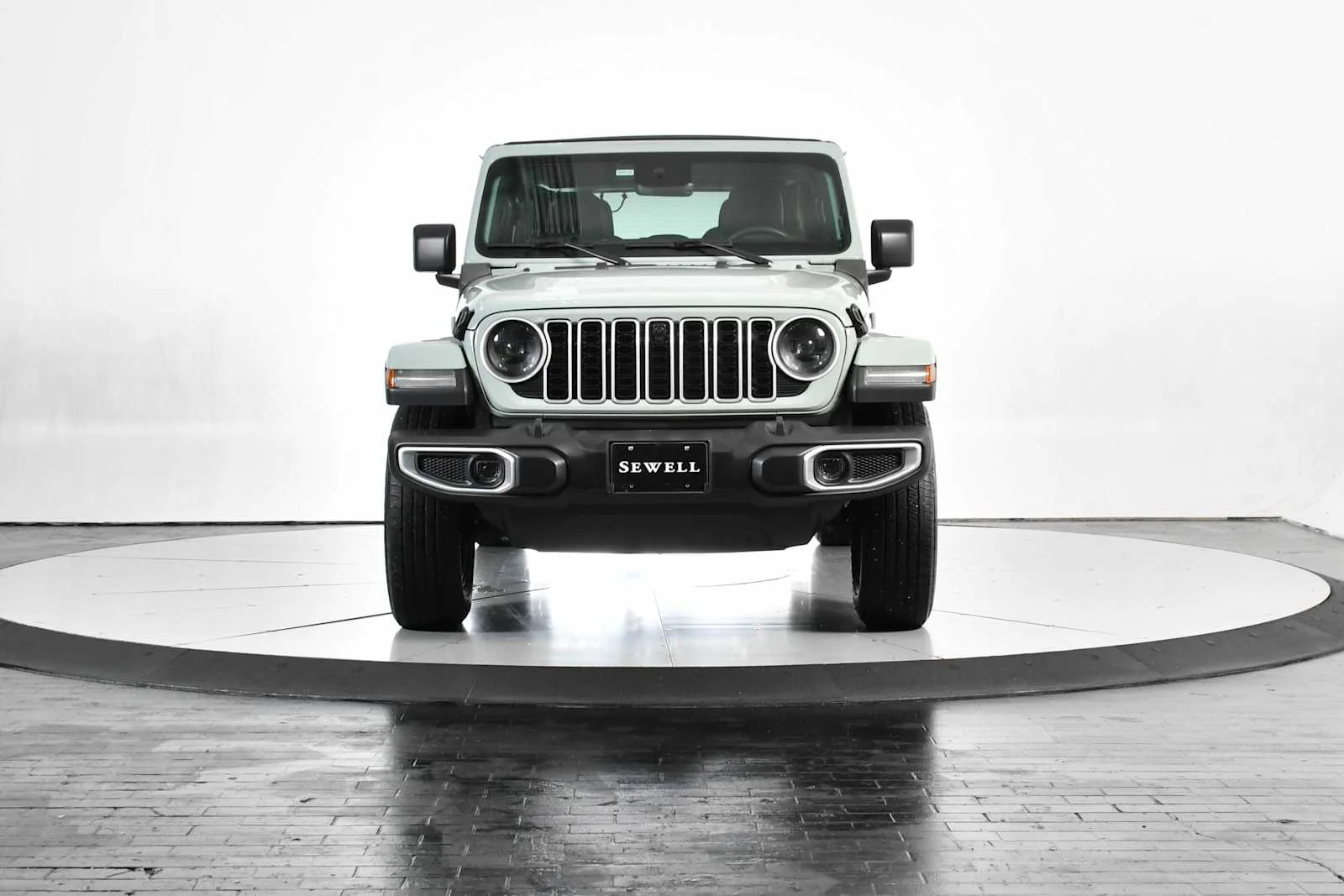 Used 2024 Earl Clearcoat Jeep Sahara image 9