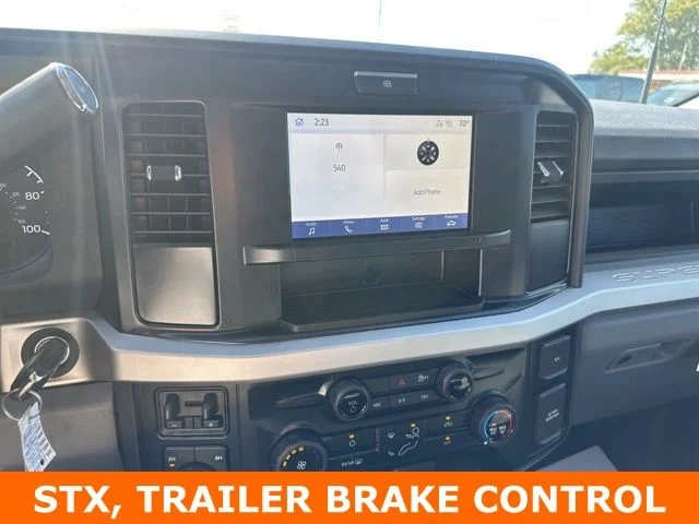 2026 Ford F-350 Super Duty XL - Photo 2