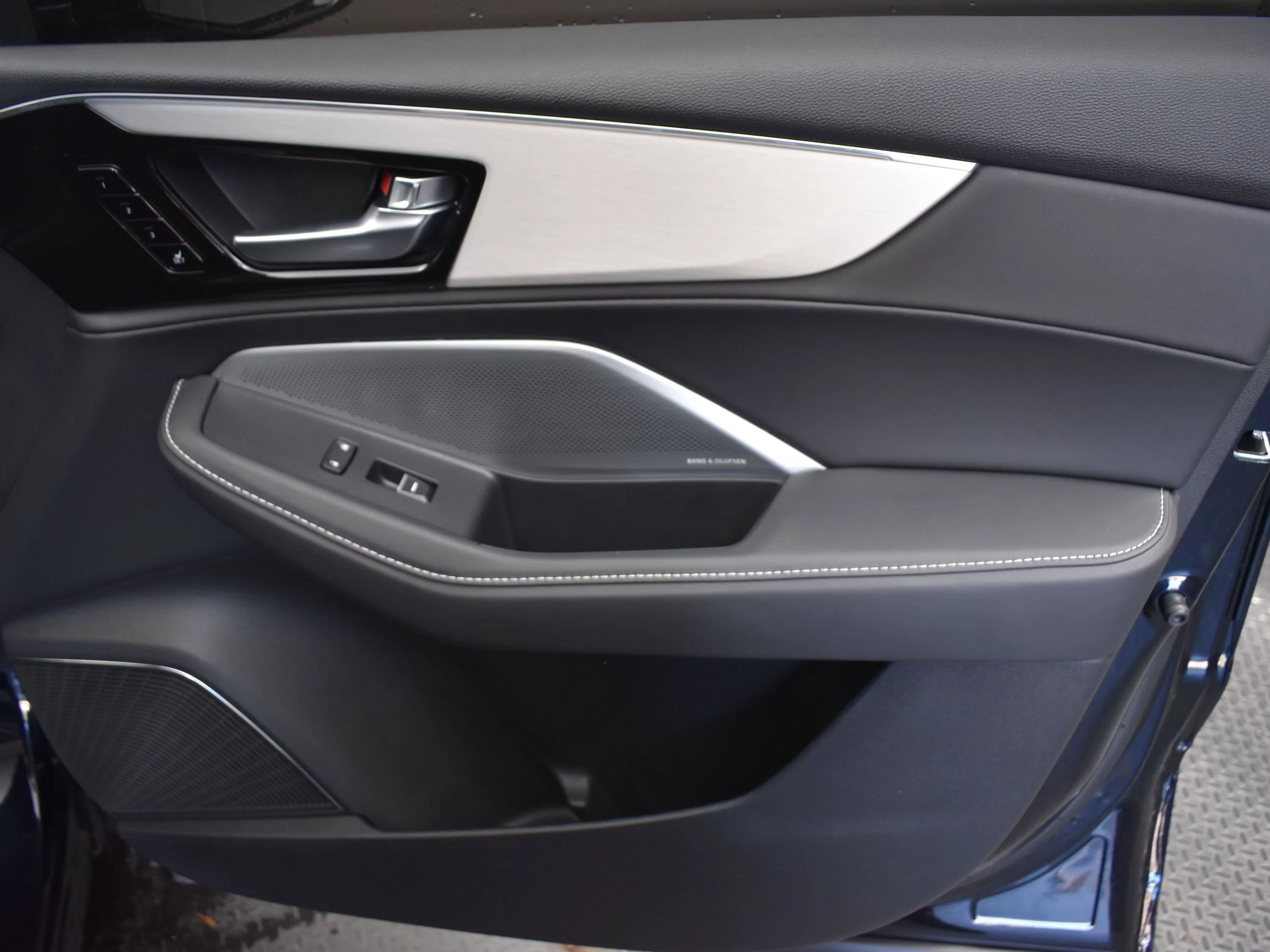 New 2026 Black Acura w/Technology Package image 31
