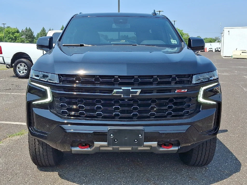 Used 2023 Black Chevrolet Z71 image 4