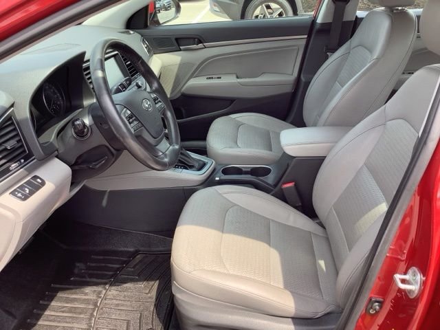 Used 2017 Scarlet Red Hyundai Limited image 9