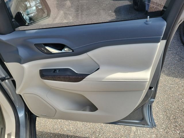 Used 2023 Silver GMC Denali image 38