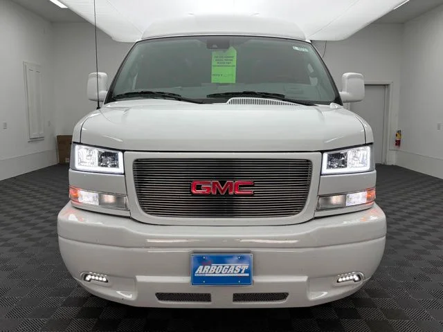 New 2026 Summit White GMC Work Van image 5