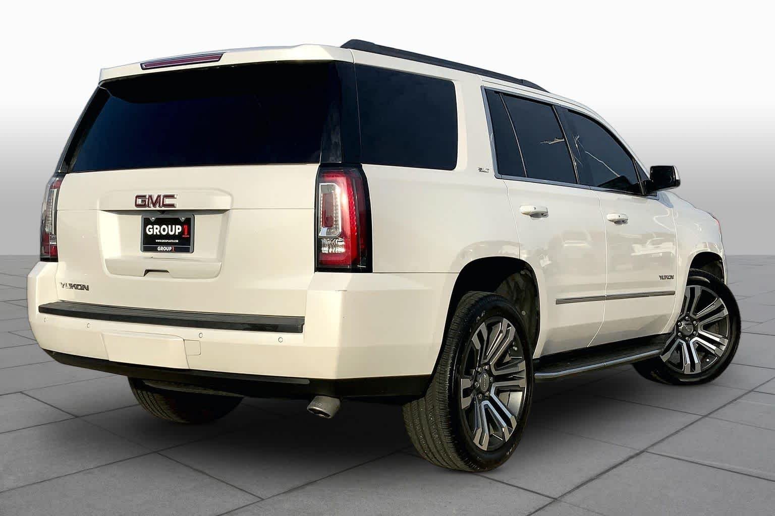 Used 2018 White Frost Tricoat GMC SLT image 13