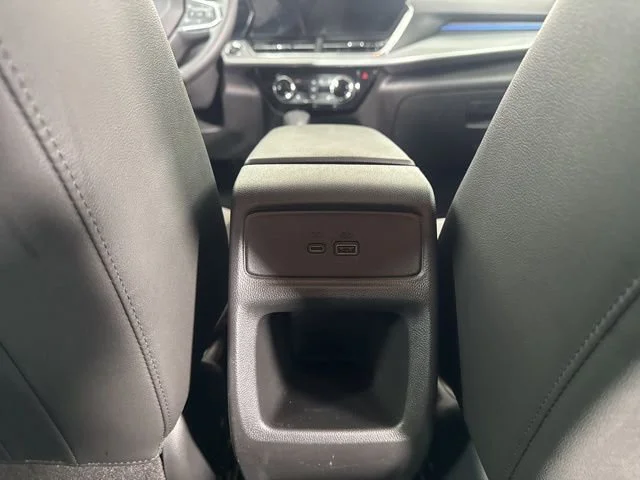 Used 2025 Summit White Chevrolet LT image 23