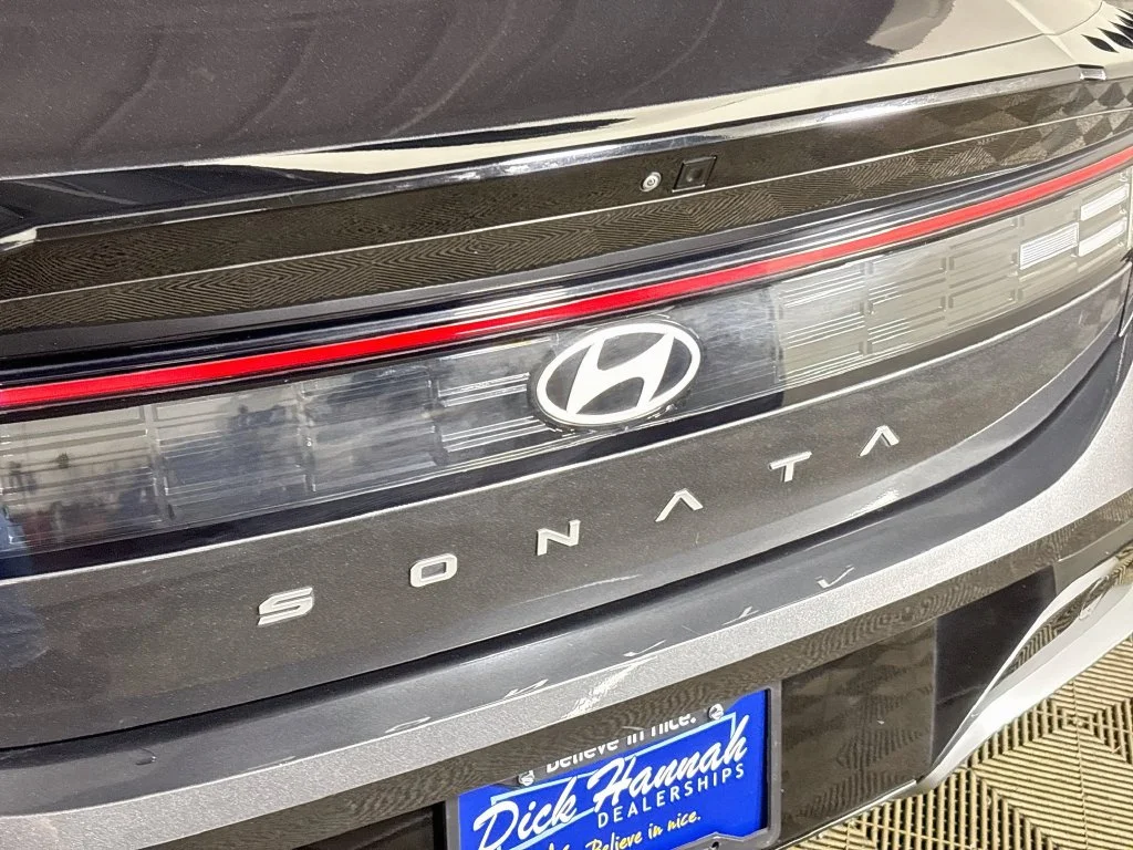 Used 2025 Gray Hyundai SEL image 23
