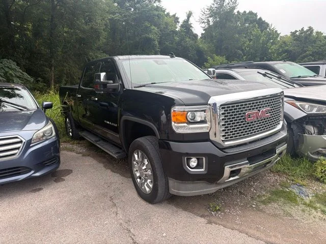 Used 2017 Onyx Black GMC Denali image 1