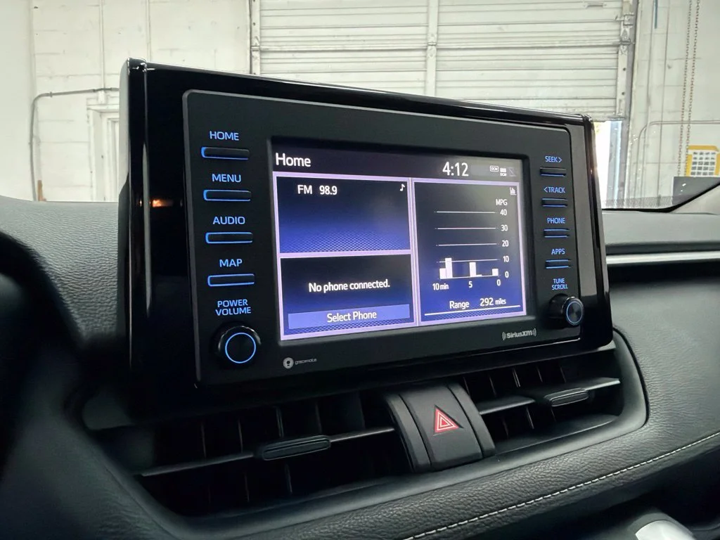 Used 2021 Gray Toyota XLE image 17