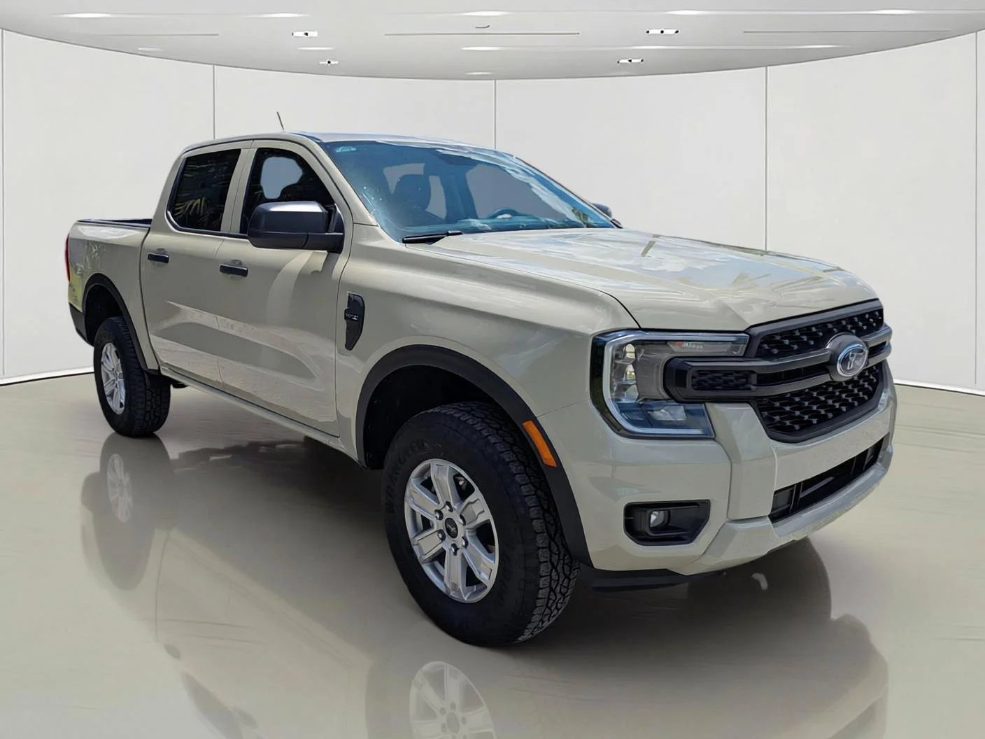 New 2026 Desert Sand Ford XL image 3