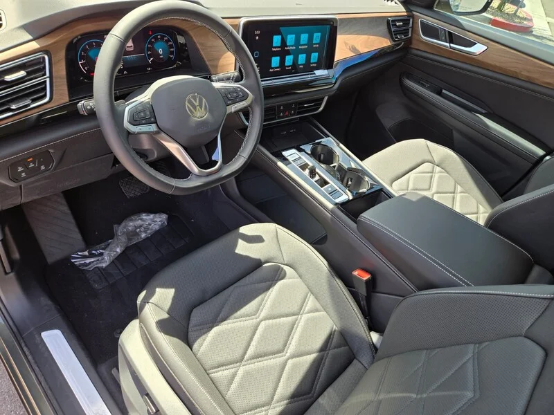 New 2026 Green Volkswagen 2.0T SE w/Technology image 10
