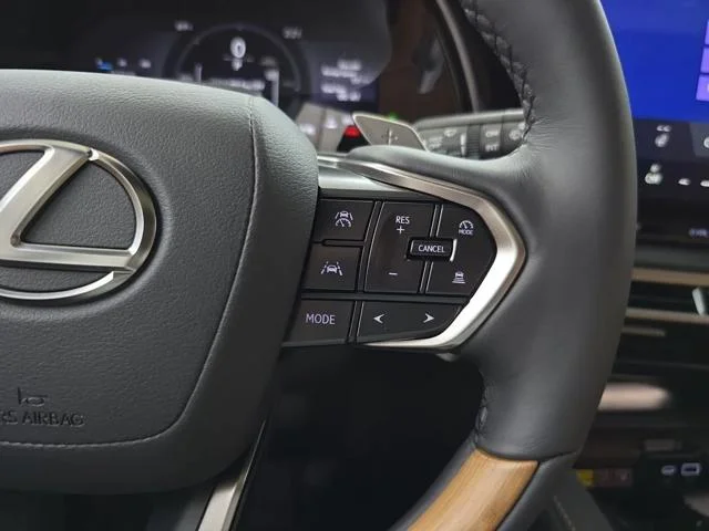 New 2026 Eminent White Pearl Lexus PREMIUM image 25