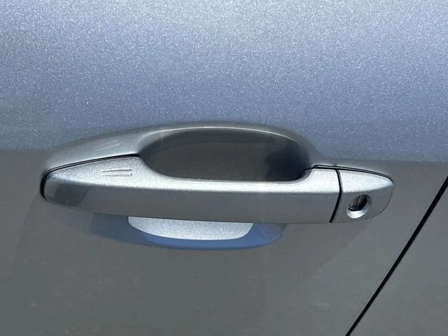 Used 2025 Silver Subaru Onyx Edition image 33