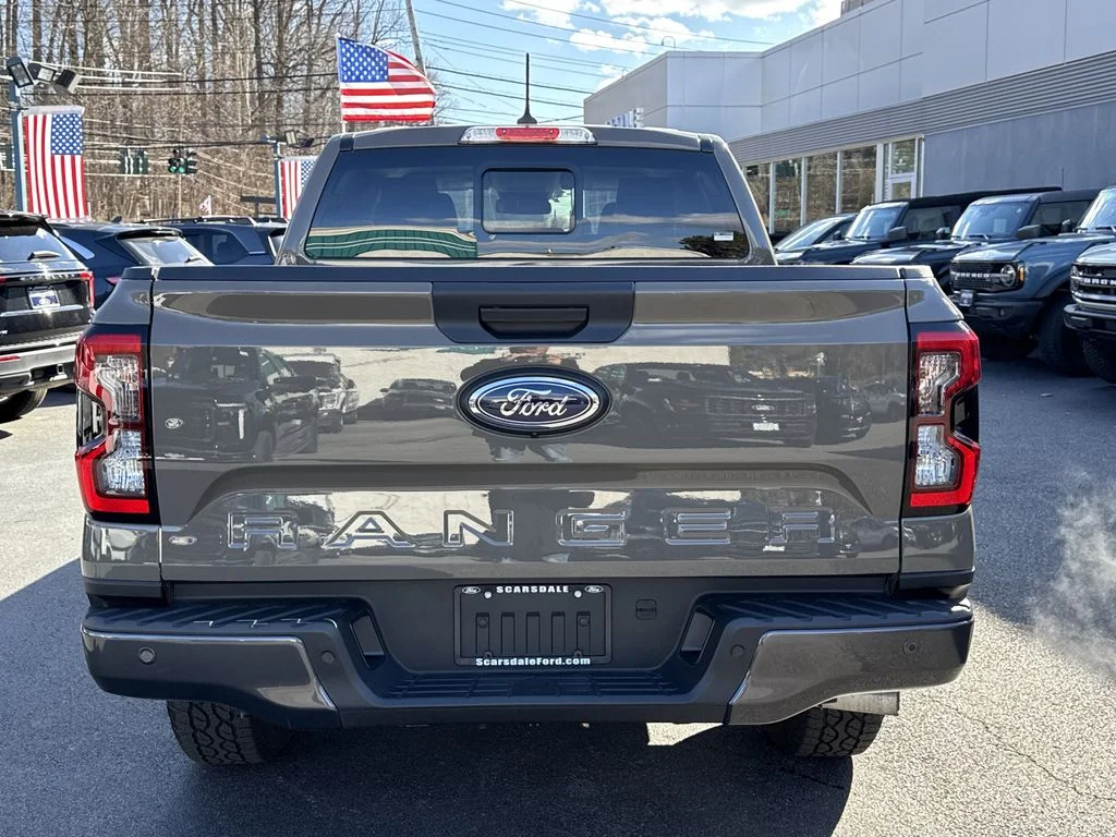 Used 2025 Gray Ford Lariat image 5