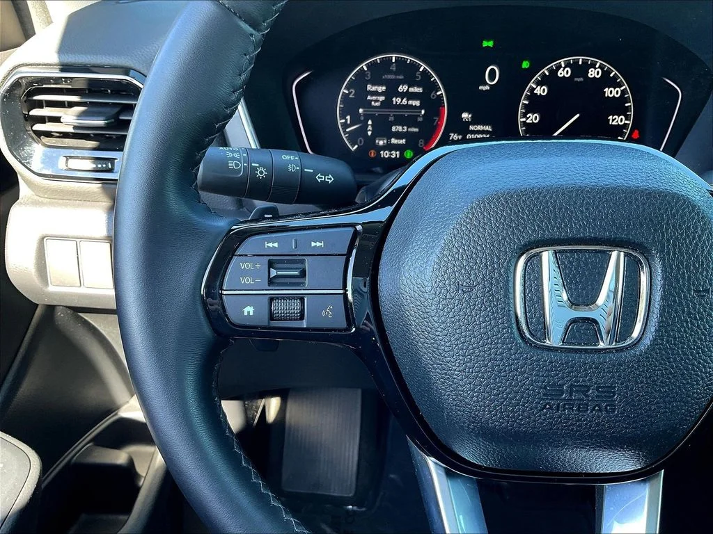 Used 2025 Crystal Black Pearl Honda EX-L image 13