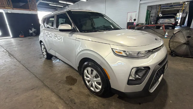 Used 2020 Silver Kia LX image 7