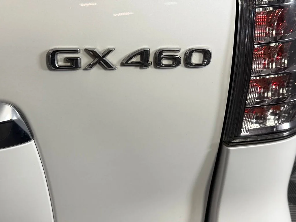 Used 2021  Lexus 460 image 8