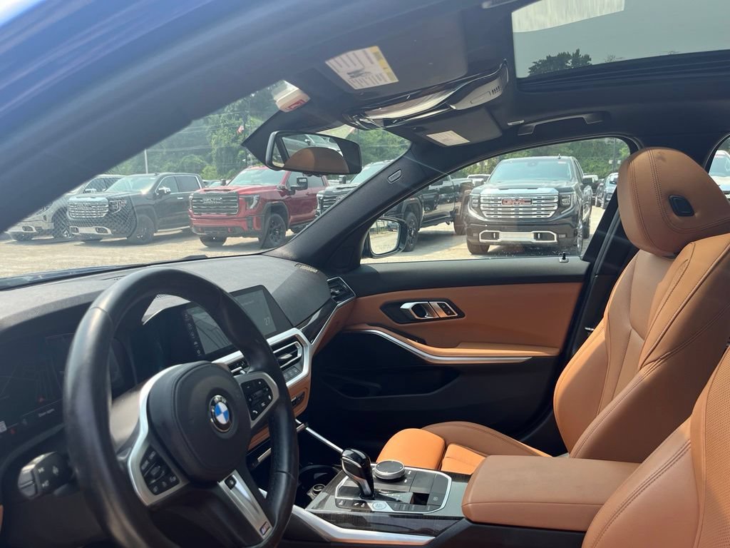 Used 2022 Portimao Blue Met BMW 330i xDrive image 18