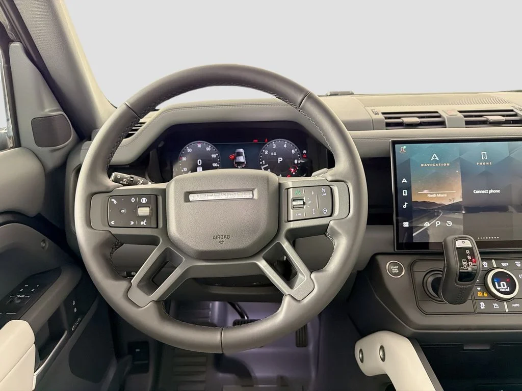 New 2026 Carpathian Grey Land Rover X-Dynamic SE image 24