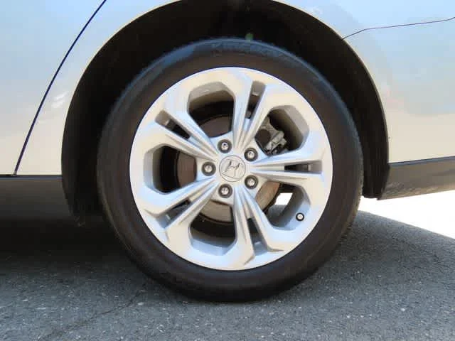 2023 Honda Accord LX - Photo 8