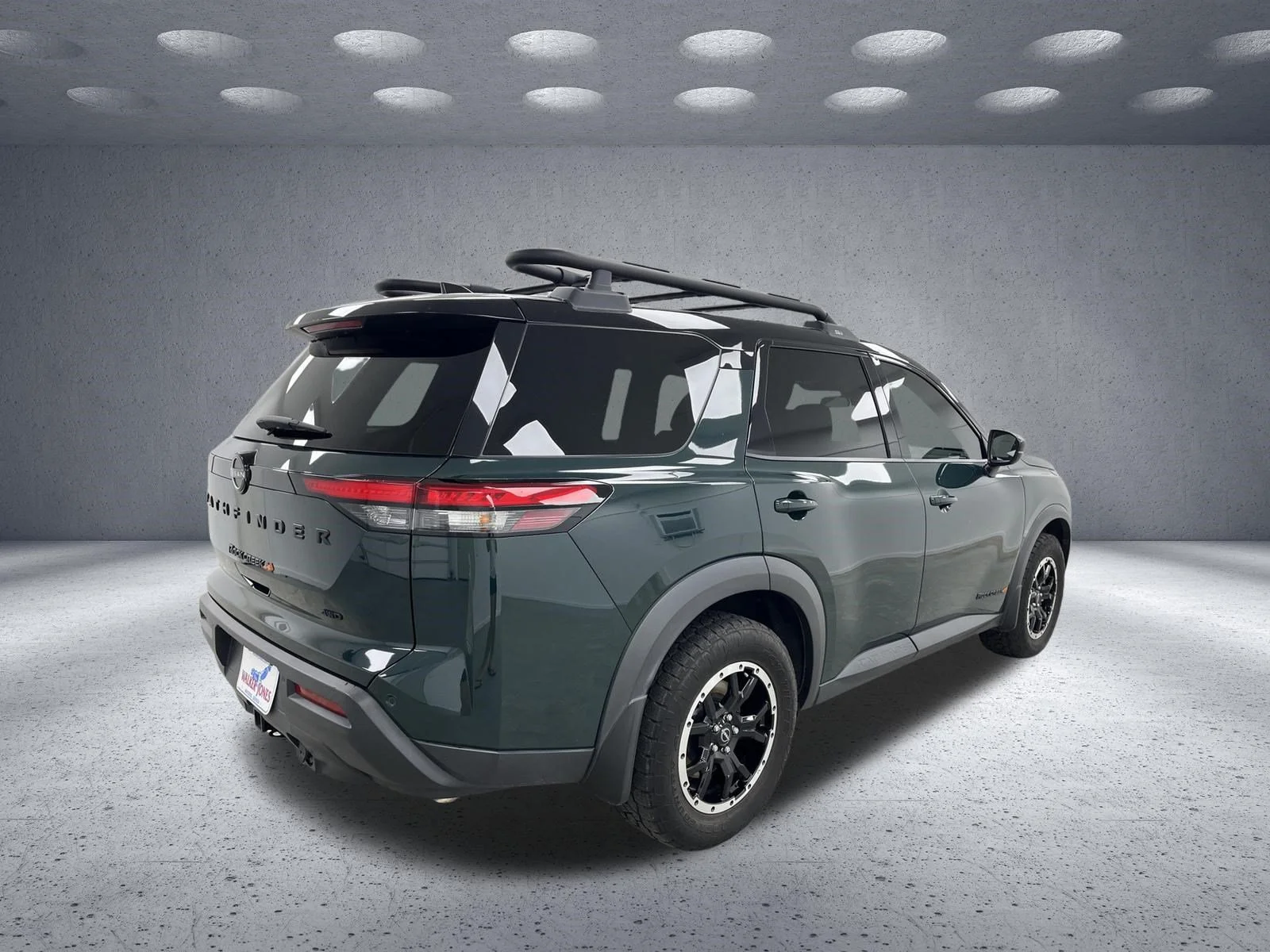 Used 2023 Obsidian Green Pearl/Super Black Nissan Rock Creek image 5