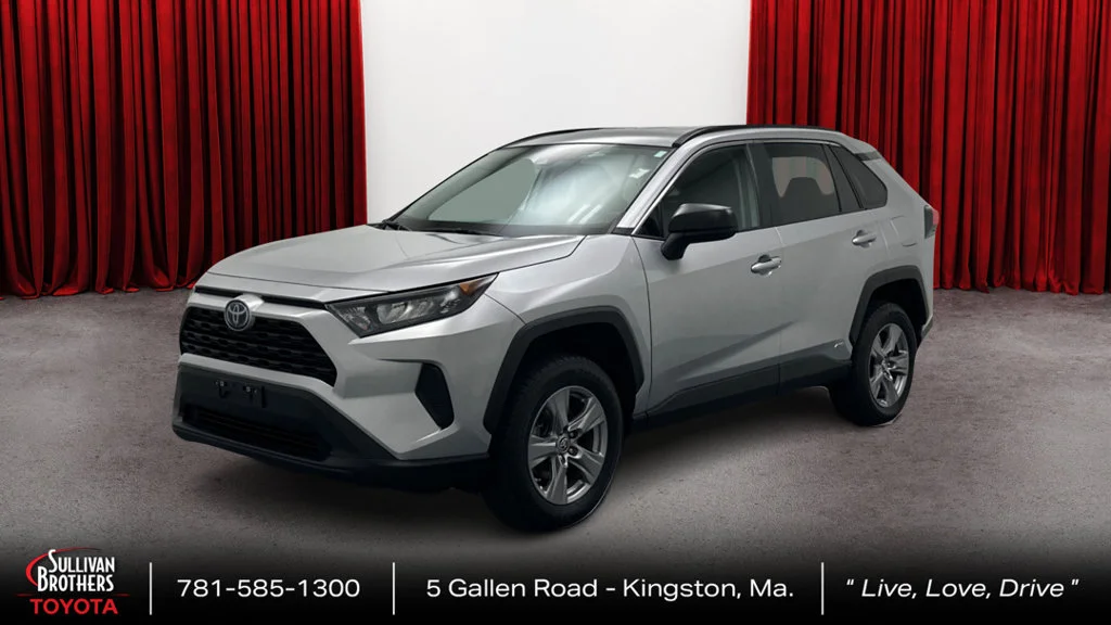 Certified Used 2022 Silver Toyota LE image 1